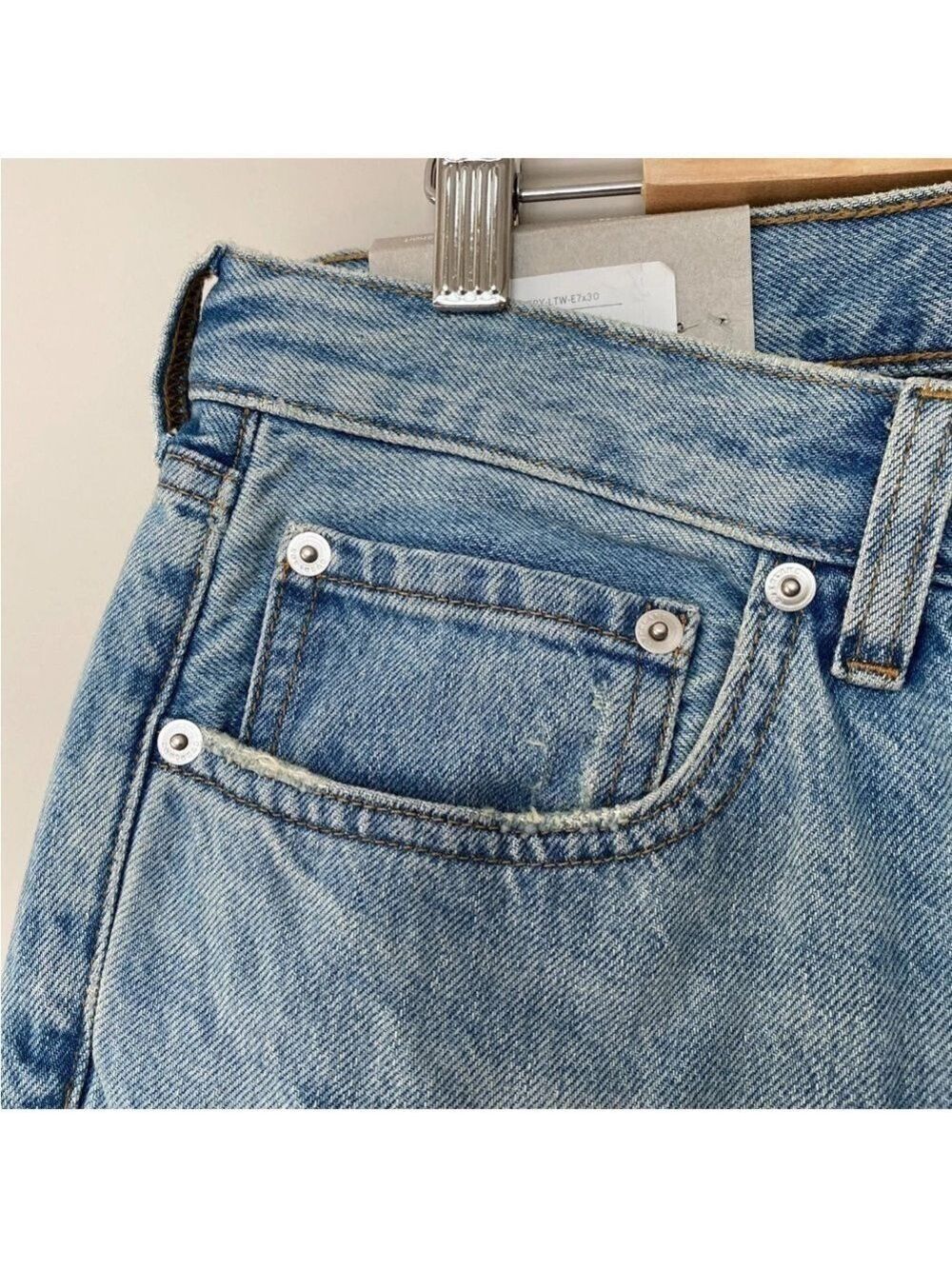 EVERLANE The Everybody Jean Sz E7 Short 30" inseam (Meas. 34" waist) Distressed - Picture 8 of 16